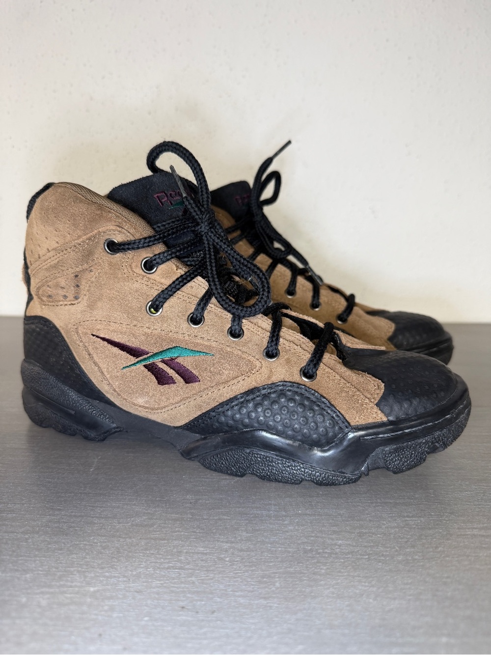 Vtg Reebok Womens 8.5 Black Brown Suede Lace Up Sneakers Boots Hiking